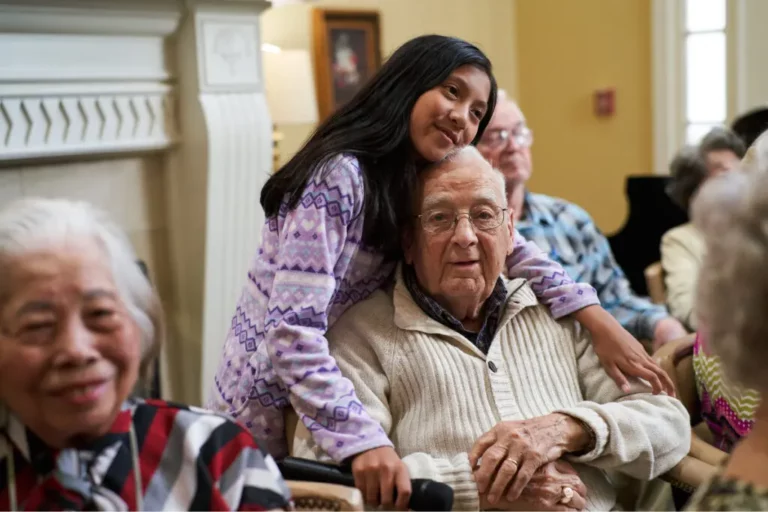 Entran en vigencia leyes que benefician a hogares de ancianos
