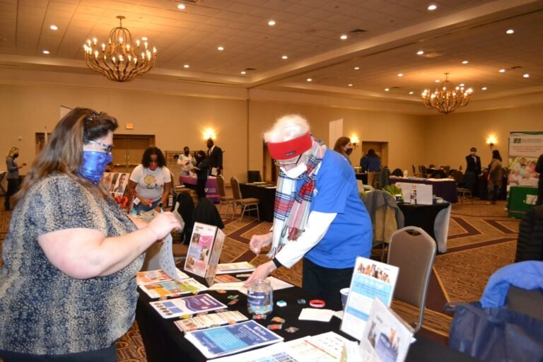 Feria de salud y bienestar en la Stamford High School