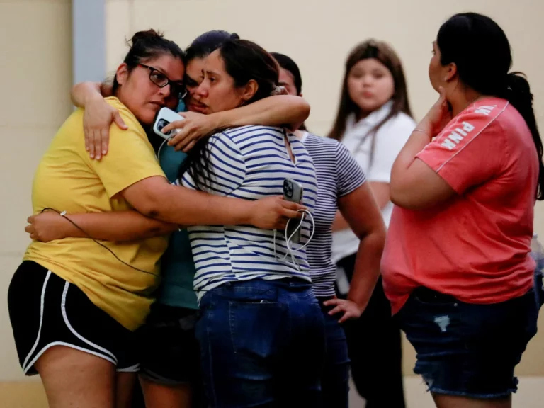 Matanza en una escuela de Texas: 19 niños y dos profesores asesinados a tiros
