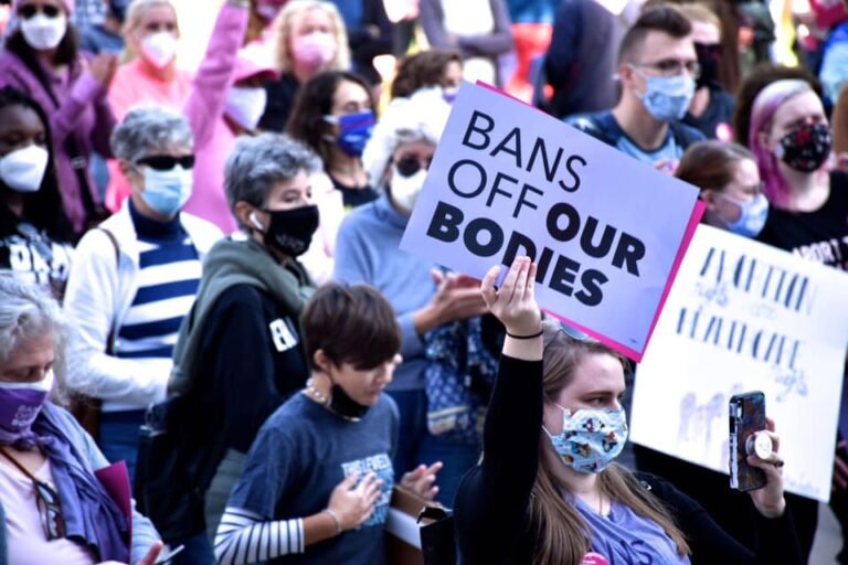 Stamford se suma a lucha por derechos reproductivos