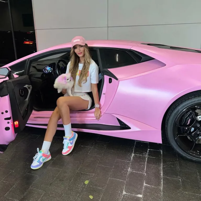 Exnovia de Nicky Jam vende el lujoso auto que él le regaló