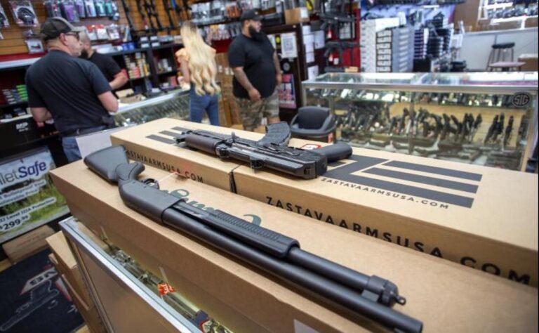 NY denuncia a grandes minoristas de armas de EEUU