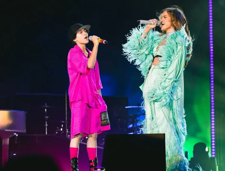 Jennifer López presenta a Emme con el pronombre “elle”