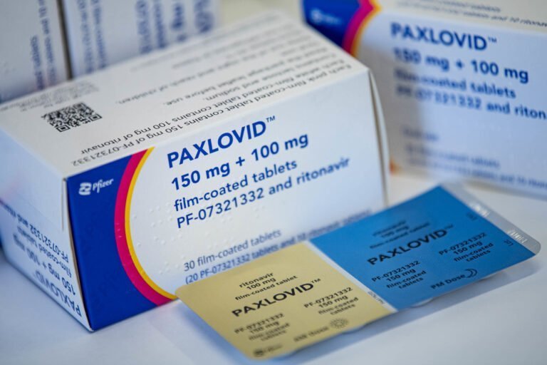 Farmacéuticos ahora pueden recetar píldora contra COVID-19 de Pfizer