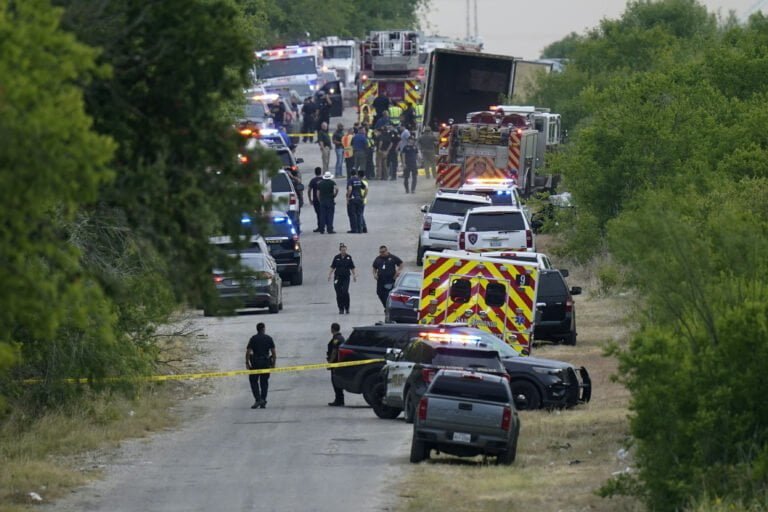 Tráiler de San Antonio pasó por dos controles de seguridad en EEUU sin que se detectara a los migrantes