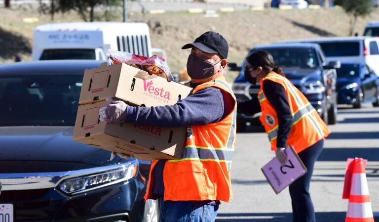 Más protecciones y garantías para beneficiarios de servicios públicos y sociales