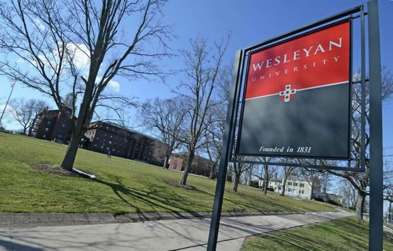 Universidades de CT, entre las 50 más caras del país