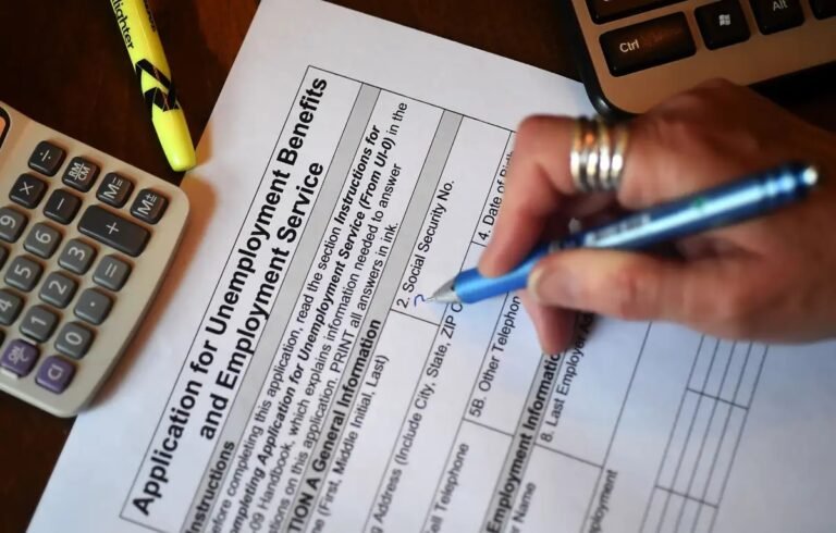 Empresas de CT se salvaron de aumentos de impuestos por desempleo, por ahora