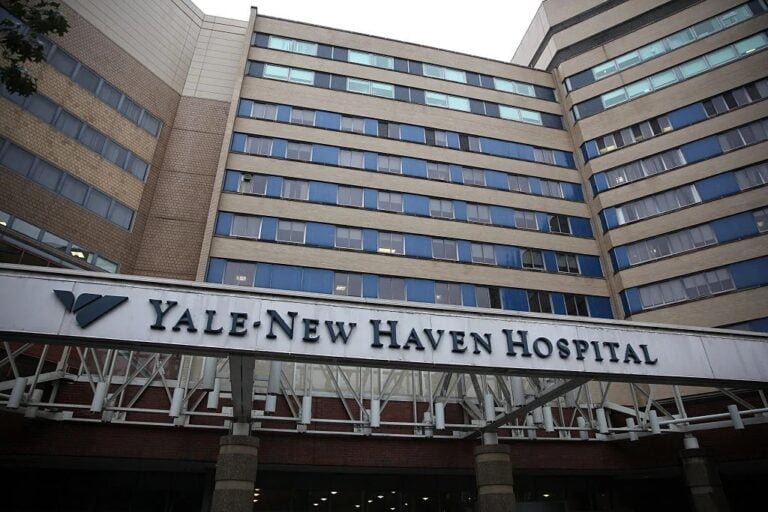 Según demanda, hombre muere después de haber sido desatendido en hospital durante 7 horas
