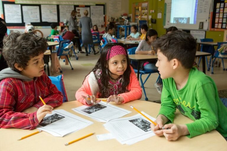 Lanzan guía de COVID-19 para año escolar 2022-2023
