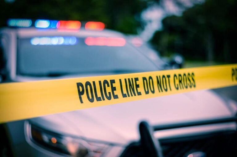 Sargento de policía asesinó a tiros a su esposa antes de suicidarse, revelan autoridades