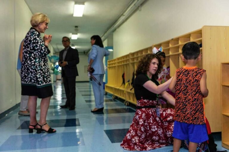 South Norwalk da la bienvenida a nueva escuela del vecindario