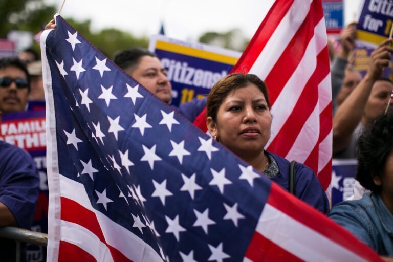 EEUU otorgará cerca de 200 mil visas de inmigrante basadas en empleo en 2023