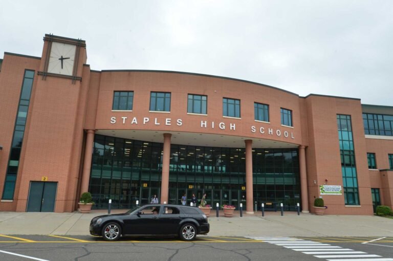 Escuelas públicas de condado de Fairfield entre las 5 mejores a nivel estatal, según un nuevo informe