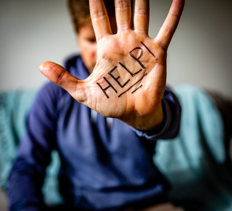Organización ayuda a las personas a prevenir el suicidio