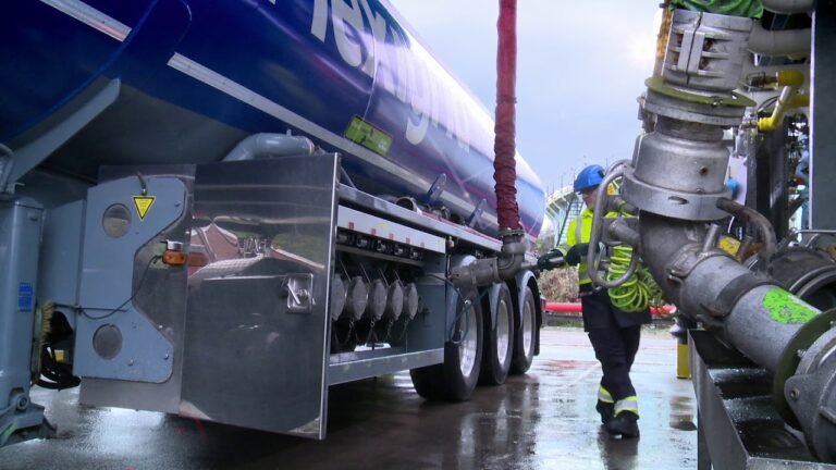 Familias de CT lidian con impacto de precios del combustible para calefacción en el hogar
