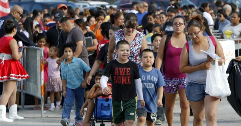 Población latina de EEUU se expande, con marcadas diferencias entre grupos
