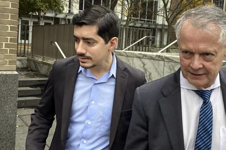 Ex congresista estatal se declara culpable de robo de $1.2 millones