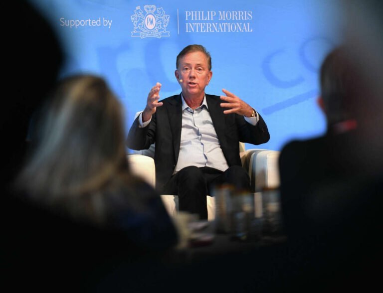 Lamont planea evitar aumentos de impuestos, en su segundo mandato