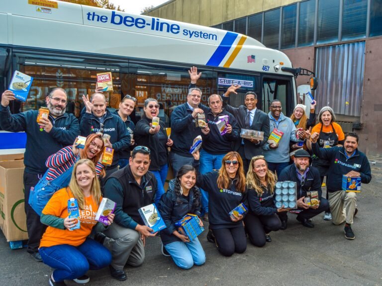 Un éxito colecta de alimentos en servicio de autobuses  