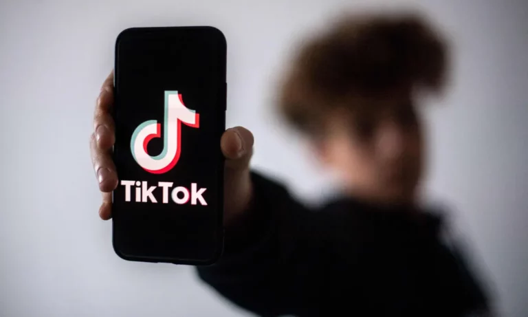 Legisladores buscan prohibir TikTok en EEUU
