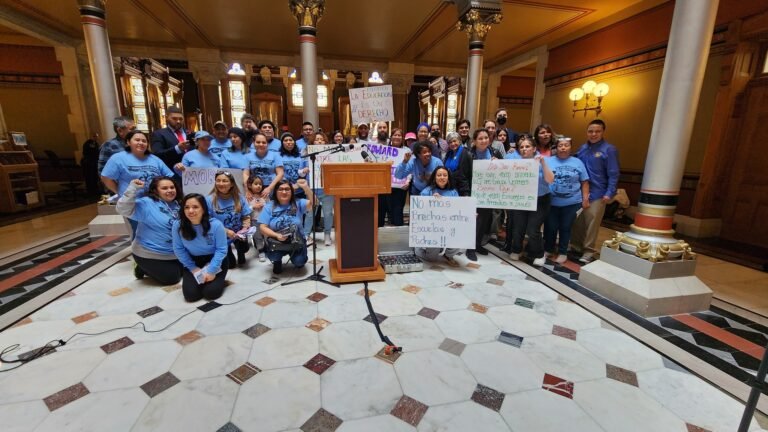 Piden más protección para estudiantes inmigrantes de CT