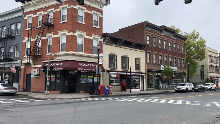 Rápido desarrollo de Port Chester genera preocupación para residentes