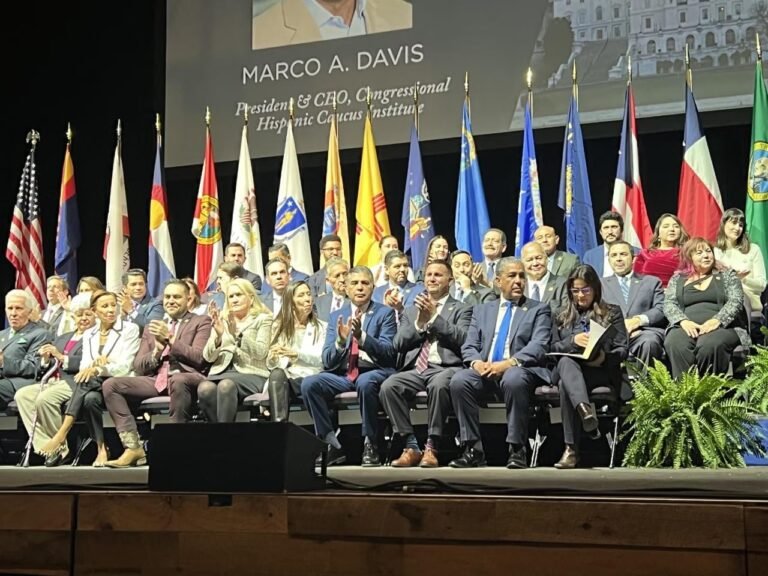 Demócratas tendrán 42 hispanos en un Congreso más diverso