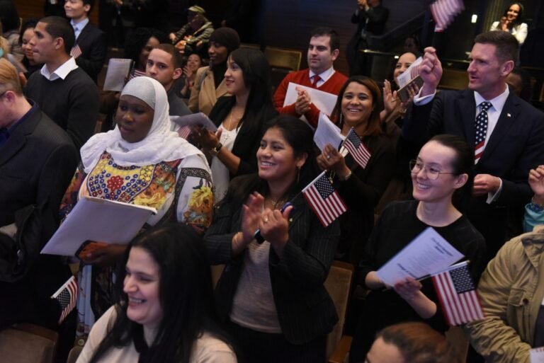 Otorgarán $4.38 millones para que inmigrantes calificados consigan empleo en NY