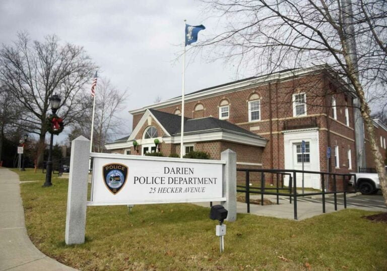 Policía de Darien solicita nuevos oficiales