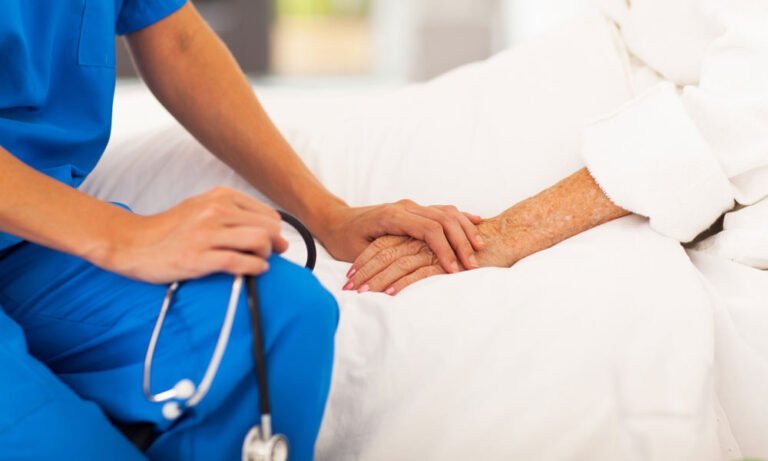 Propuesta para ayudar a morir sin sufrimiento a pacientes con enfermedades terminales