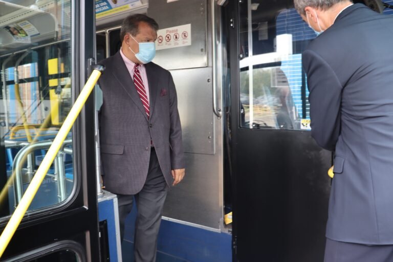 Ejecutivo anuncia cambios en servicio de transporte para la primavera