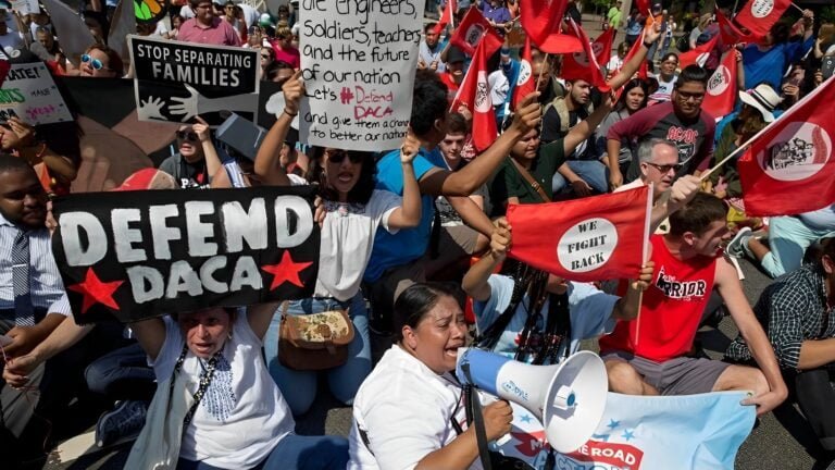 Fiscales se unen en coalición para proteger Acción Diferida   