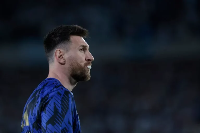 El vicepresidente del Barça reconoce contactos con el entorno de Messi
