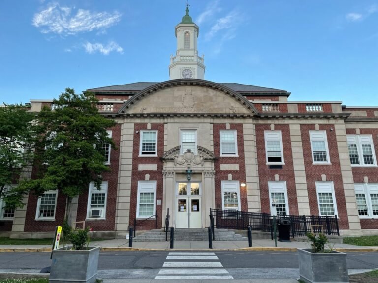 Maestros de Stamford viajarán a Japón, Italia y Costa Rica por el bien de sus alumnos