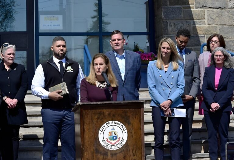 Stamford recibe $2.7 millones para mejorar calidad de aire en escuelas