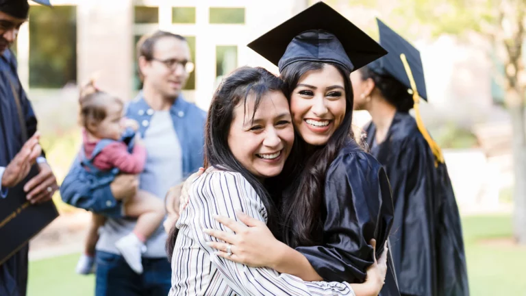 Votan a favor de suprimir programa para condonar deudas estudiantiles