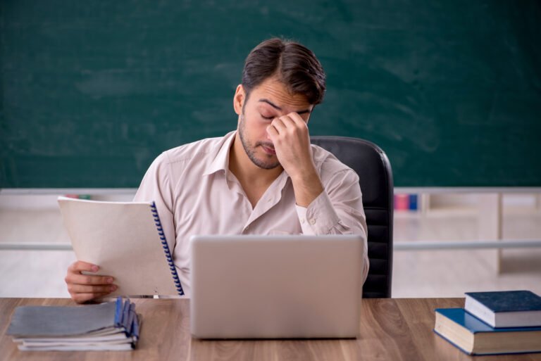 Escasez de maestros en CT empeora a medida que finaliza el año escolar