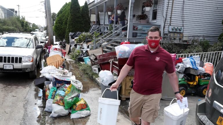 Instan a familias que estén preparadas durante la temporada de huracanes
