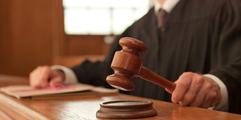 Lo sentencian a 25 años de cárcel por abusar sexualmente de 3 niñas