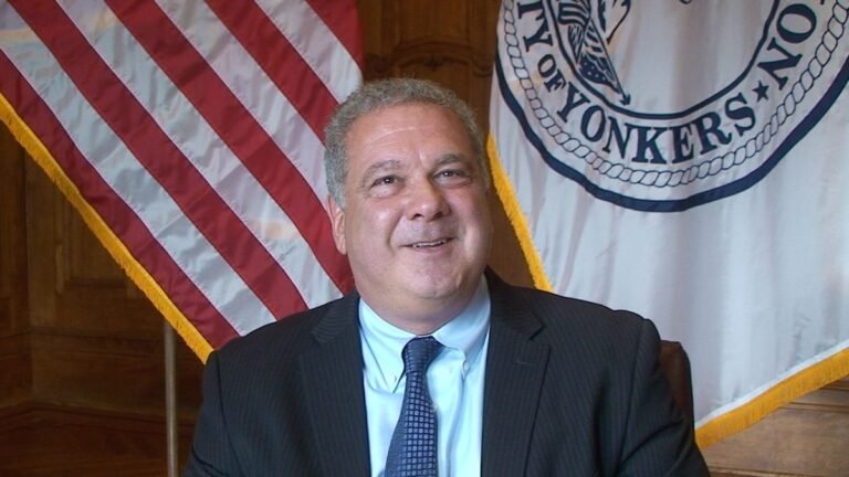 Mike Spano gana primarias demócratas para alcalde de Yonkers