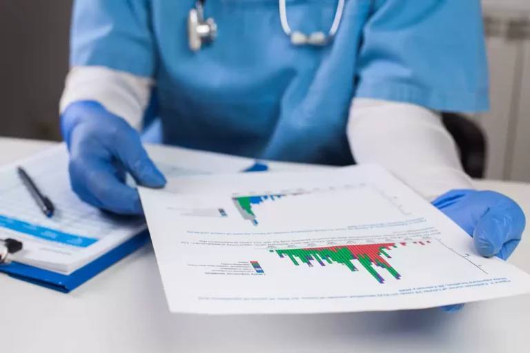 Mortalidad por cáncer es más elevada entre la población hispana, según estudio