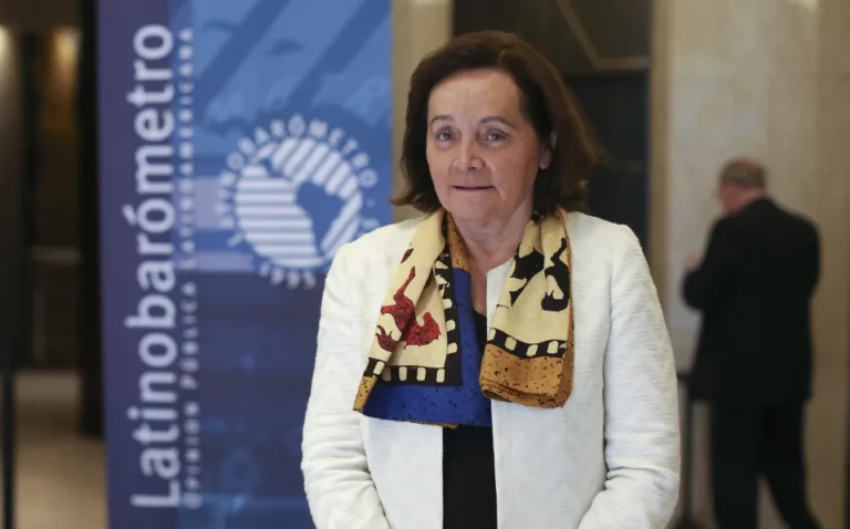 Latinoamérica, vulnerable y abierta a regímenes antidemocráticos, advierte Latinobarómetro