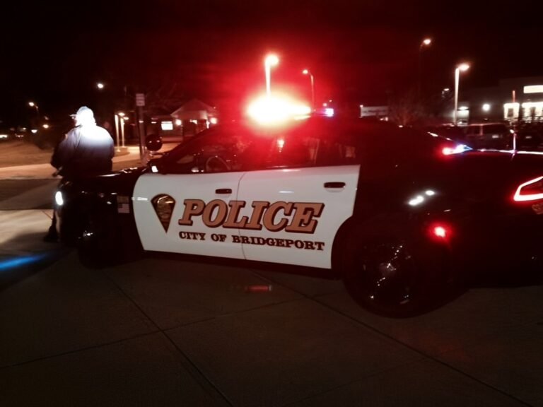 Bala roza oreja de niño de ocho años