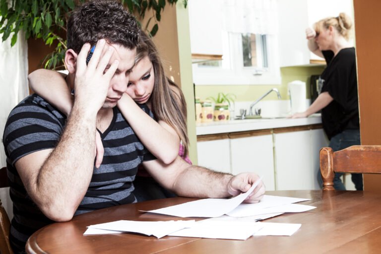 Estado necesita soluciones a largo plazo para resolver crisis de desalojo, según informe