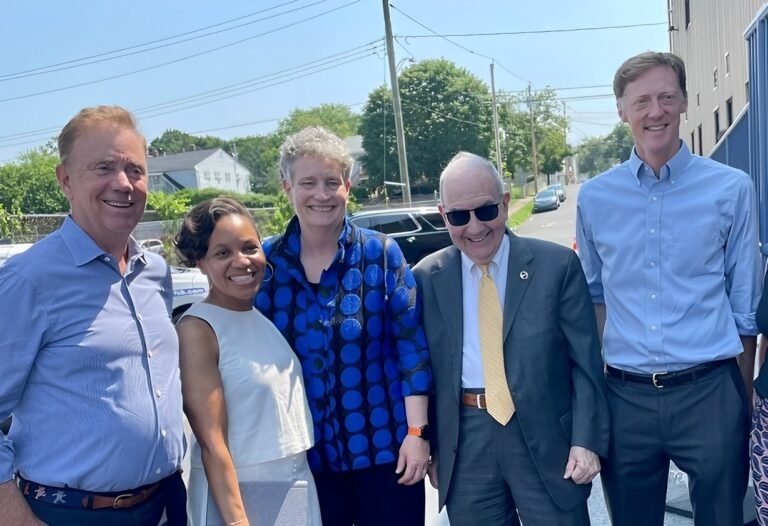 Estado otorga $2 millones a centro de cuidado infantil