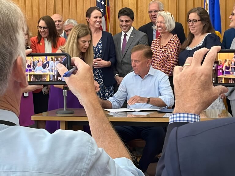 Nuevas leyes que protegen derechos reproductivos