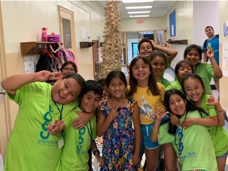 Programa de verano de ciencia y tecnología gana reconocimiento nacional