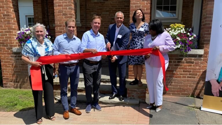 Abren cuatro centros de crisis urgente para niños