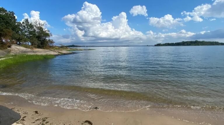 Cierran nueve playas cerradas debido a fuertes lluvias